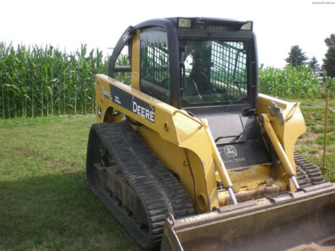 skid steer ct322 belt